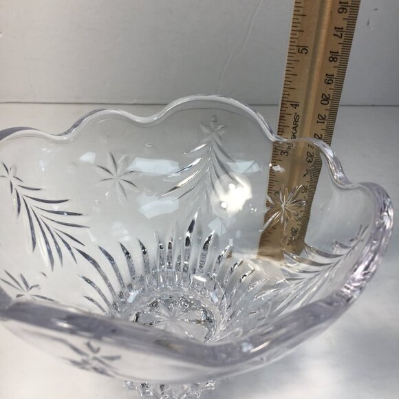 Mikasa Christmas Night Footed Bowl Trees Stars Etching 4" High 6" Diameter - Picture 7 of 7